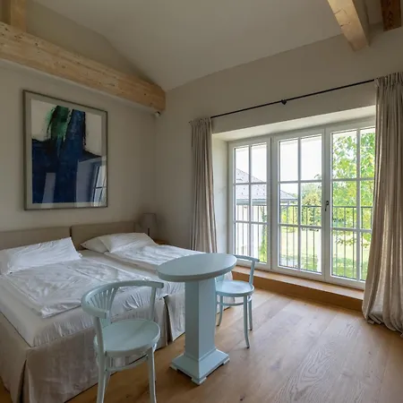 Luxus Mit Grossem Pool Alleinlage Naehe Graz 别墅 *