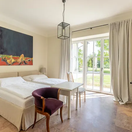 Luxus Mit Grossem Pool Alleinlage Naehe Graz 别墅