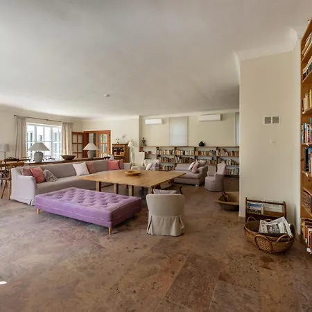 Luxus Mit Grossem Pool Alleinlage Naehe Graz