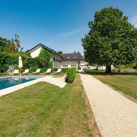 Luxus Mit Grossem Pool Alleinlage Naehe Graz 别墅