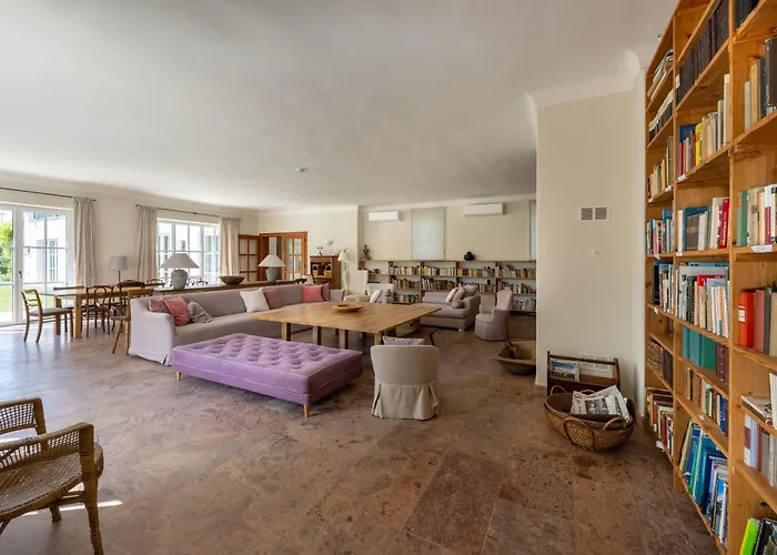 Luxus Mit Grossem Pool Alleinlage Naehe Graz