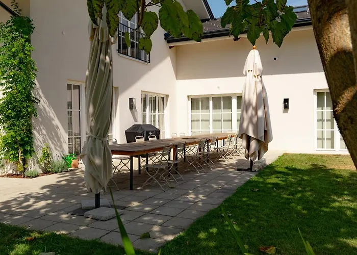 Luxus Mit Grossem Pool Alleinlage Naehe Graz *