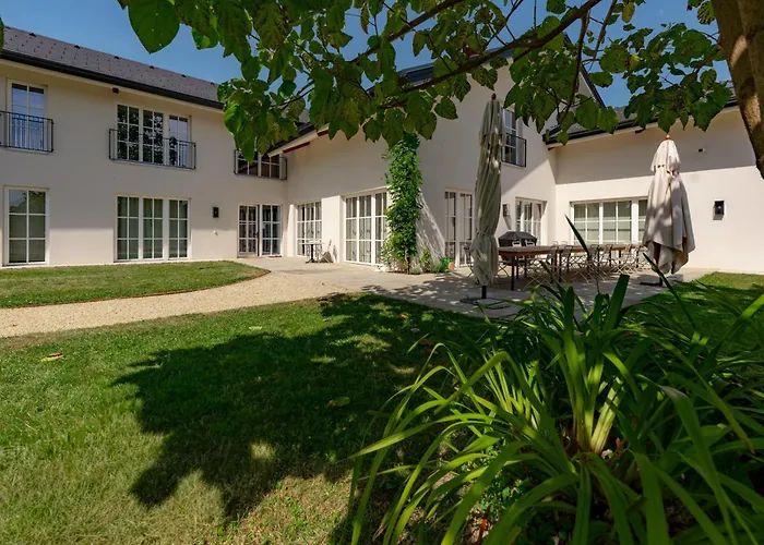 Luxus Mit Grossem Pool Alleinlage Naehe Graz